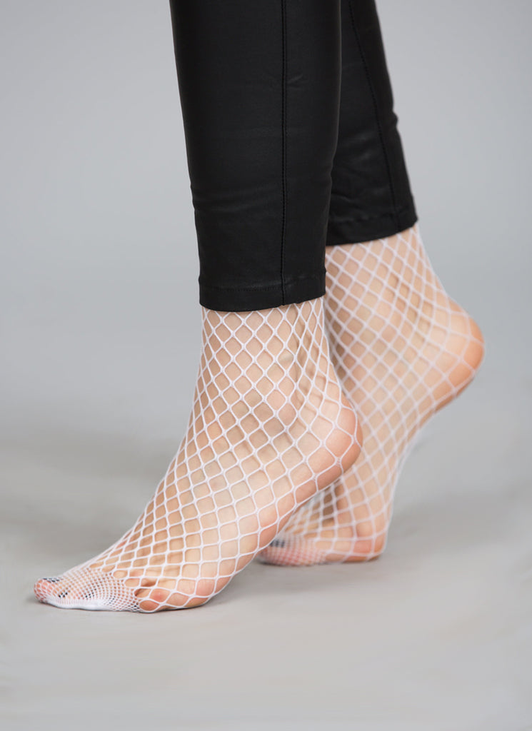 Medium Mesh Fishnet Anklet Socks, White
