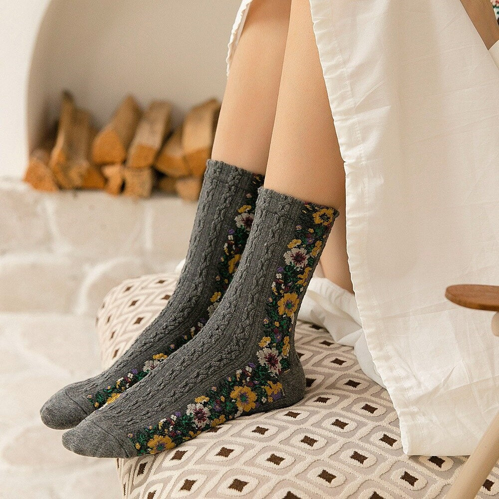 Pretty Floral Socks, Grey